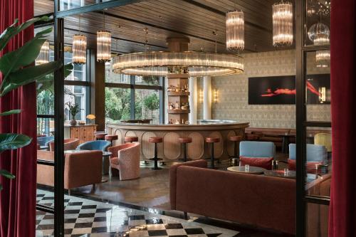 Ο χώρος του lounge ή του μπαρ στο Artizan - Design Hotel