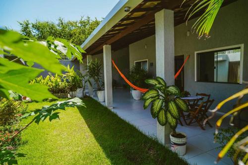 Zahrada ubytování Casa com Wi-Fi a 200m da Praia do Coqueiro PI