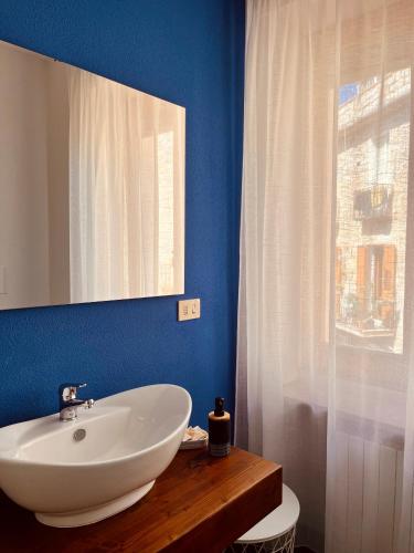 Ένα μπάνιο στο Carrales Guest House