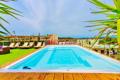 Бассейн в Pearl Seaside Cozy Apartments или поблизости