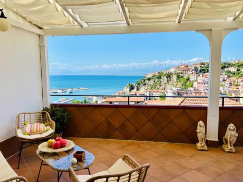 a balcony with a view of the ocean at Cilento Rooftop in Agropoli