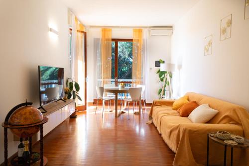 Imagen de la galería de Ampio attico con terrazzo con vista, centrale, parcheggio gratis, en Milano Marittima