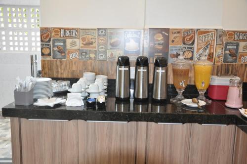 Kemudahan buat kopi dan teh di Lazzaru's Hotel - Standard Plus