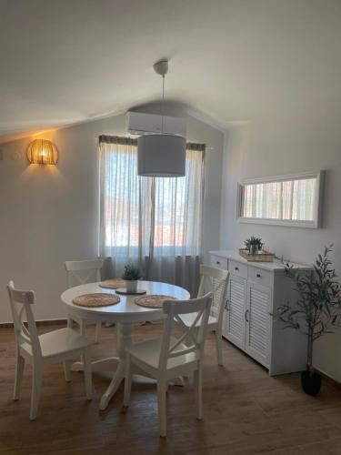 Apartmant SEASIDE - 2 min from beach, great terrace