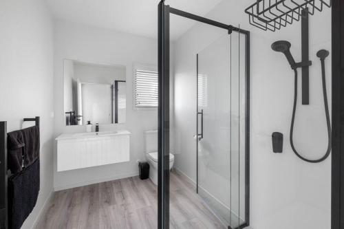 Un baño de Kinloch Bach with heaps of room!