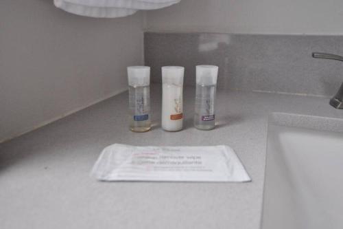 Fotografie z fotogalerie ubytování Housepitality - Franklinton Manor - Spacious v destinaci Columbus