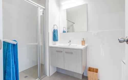 Koupelna v ubytování Bryant Blue 10 Bryant Crescent Goolwa Beach-No Linen Included
