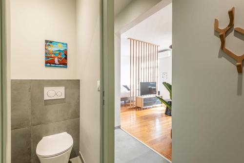 Ένα μπάνιο στο PANORAMIC SUITE - SUPERB flat in the heart of the old town 5 stars