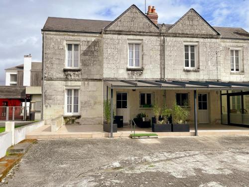 Φωτογραφία από το άλμπουμ του Confort et Charme au Cœur de Loches - Gîte Tout Inclus avec Cour et Parking - FR-1-381-572 σε Loches