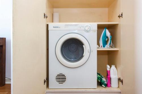 Gambar di galeri bagi Seaside Studio Apartment - North Fremantle di Fremantle