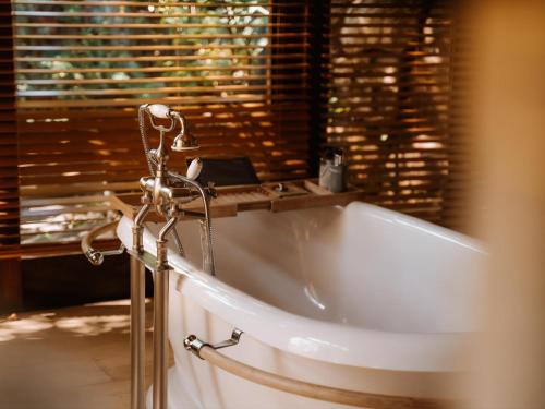 Un baño de Wonderland Boutique Guesthouse & Spa