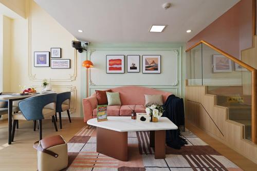 Χώρος καθιστικού στο Livetour Hotel Panyu Nancun Wanbo Metro Guangzhou
