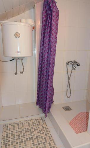 Kupaonica u objektu Apartman Kaća