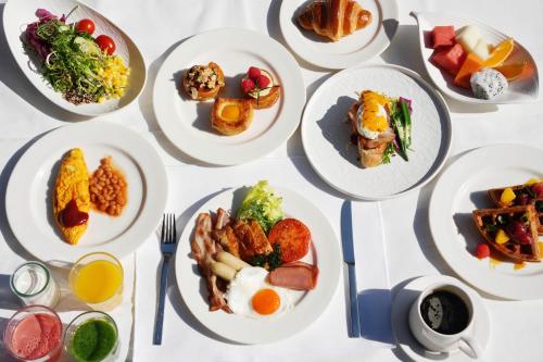 Jídlo v hotelu nebo okolí