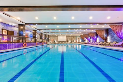 Φωτογραφία από το άλμπουμ του ALBERT RESIDENCE APARTHOTEL GRAND CHALET with special rate to SPA Alpin Resort BOOK 2 NIGHTS STAY 3 στην Poiana Brasov