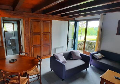 Χώρος καθιστικού στο Domaine de Mezeyrac - Laguiole