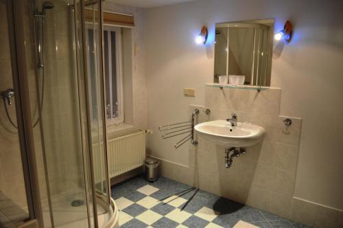 Koupelna v ubytování Haus Niemann Ferienwohnungen