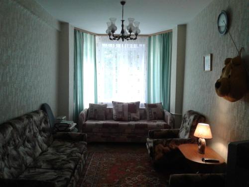 Ruang duduk di Elena's Apartment