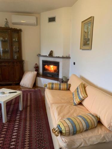 Χώρος καθιστικού στο Guesthouse Villa Rosa Berat