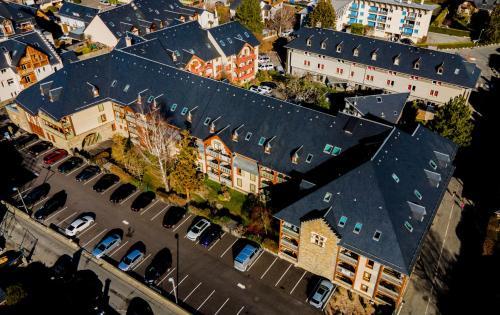 Apparts au Cœur de St-Lary - Piscine Chauffée et Sauna