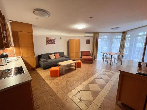 Ruang duduk di Károly Apartman