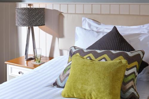 Gallery image of Potters Heron Hotel in Romsey
