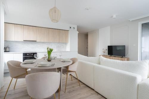 Η κουζίνα ή μικρή κουζίνα στο Symphony Modern Tower Apartamenty
