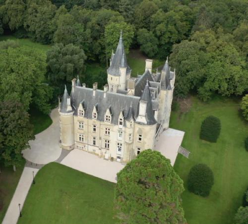 Château d'Amenon à 35mn du circuit du Mans et 35mn de Tours