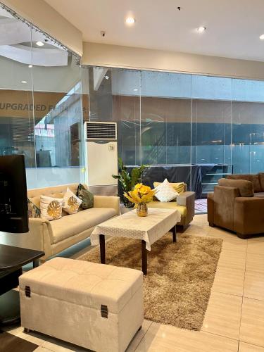 Χώρος καθιστικού στο THE VELVET SUITES AND HOTEL