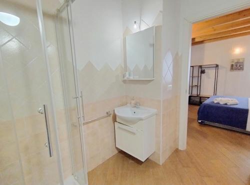 Koupelna v ubytování Holmann Suite & Rooms