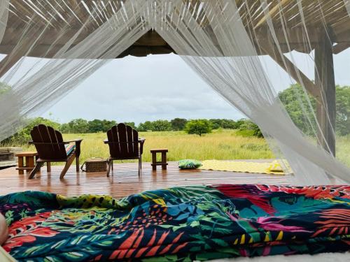 Гостиная зона в Hluhluwe Bush Camp Glamping Village