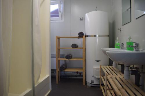 Vonios kambarys apgyvendinimo įstaigoje Glamp-Inn Kapolcs