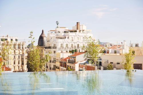 Πισίνα στο ή κοντά στο Thompson Madrid, by Hyatt