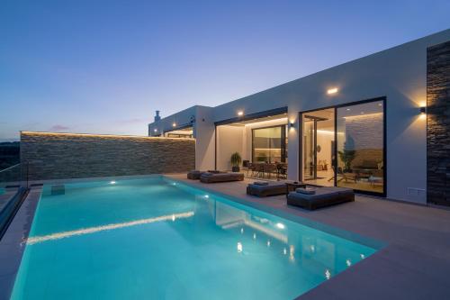 Anantia Villa 1 - Scenic View, 50 m2 infinity pool