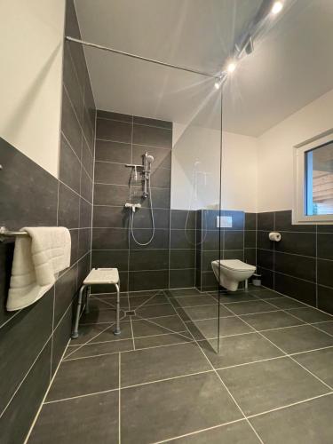 Bilik mandi di Ferienhaus am Weinberg Krast