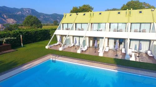 Holiday Village - Swimming pool apartments