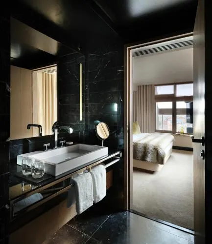 The Hari London photo 36