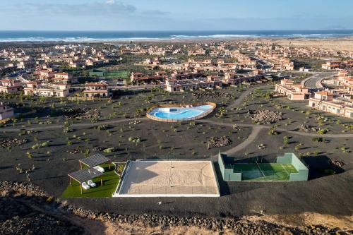 La Caleta Home con Piscina Terraza Jardines privados Terraza y Wifi