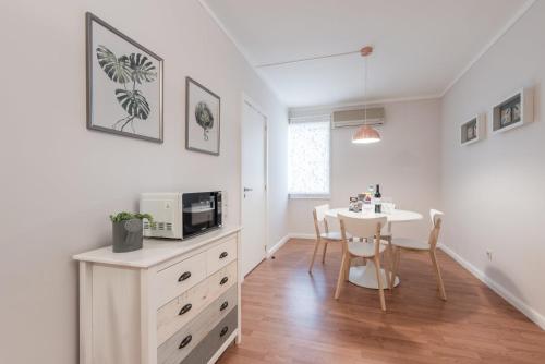 GuestReady - Terracota Bureau