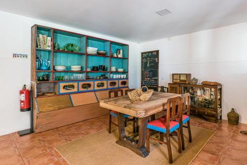 Dapur atau dapur kecil di GuestReady - Sunset Pool House