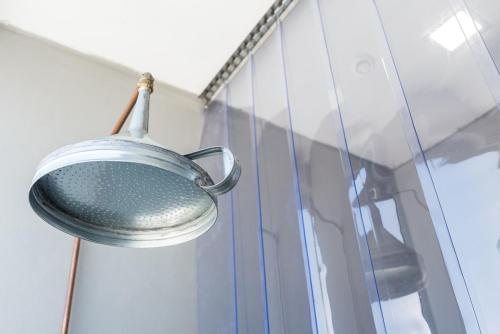 Bilik mandi di GuestReady - Sunset Pool House
