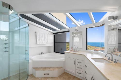 Kúpeľňa v ubytovaní Due Northerly Oceanfront