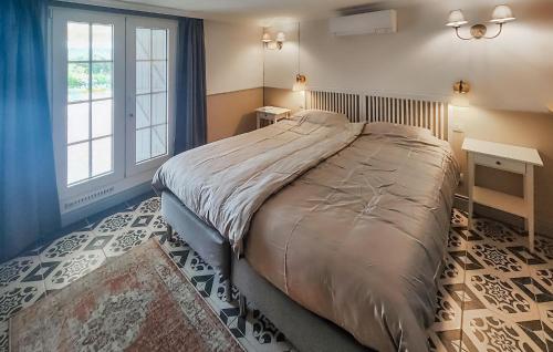 Postel nebo postele na pokoji v ubytování Cozy Home In St,jean-de-minervois With Wifi