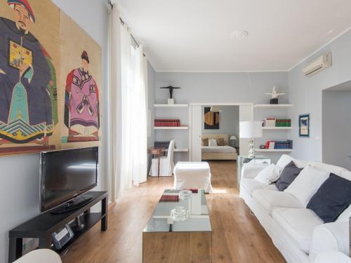 Auditorium Luxury Apartments