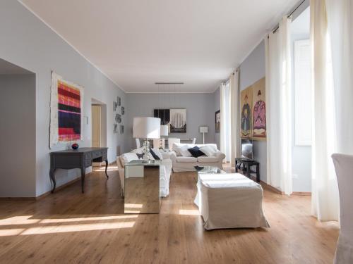 Auditorium Luxury Apartments