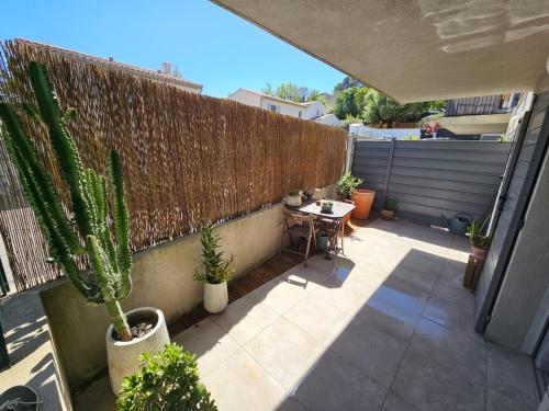 Photo de la galerie de l'établissement Superbe rez-de-jardin à Fuveau, à Fuveau
