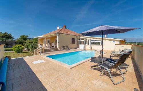 Awesome Home In Visocane