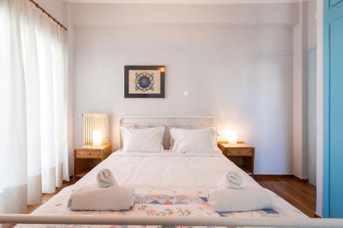 Vintage 1BR in Exarchia Timeless