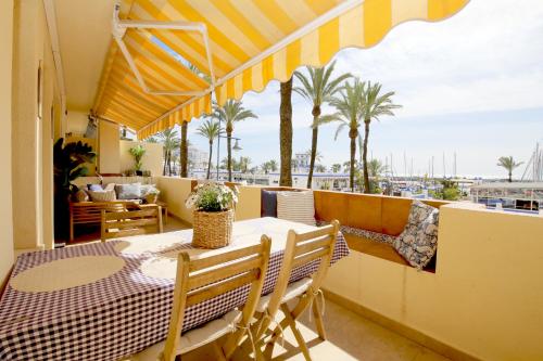 Estepona Port Apartment YVONNE