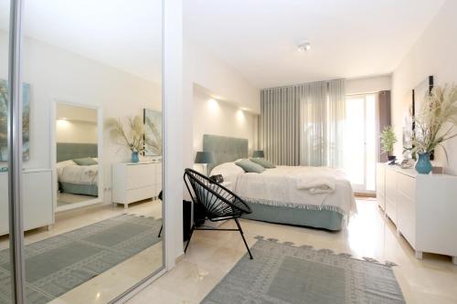 Estepona Port Apartment YVONNE